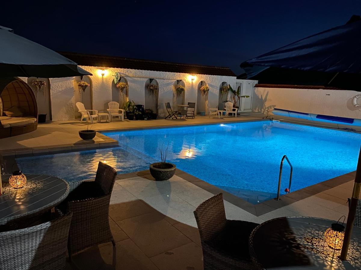 Saint Peter Beau Vallon Holiday Apartments מראה חיצוני תמונה